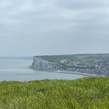 Caprices De Mer Appartement Avec Grand Balcon Et Vue A 300 M Plage, Apercu Mer, Lit Queen Size, Mers Les Bains Le Treport , Petit Dejeuner En Option, 2 Velos Fournis 外观 照片